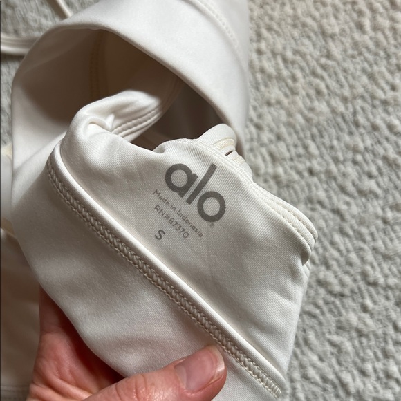 ALO Yoga Ivory Bralette size small - Picture 7 of 7